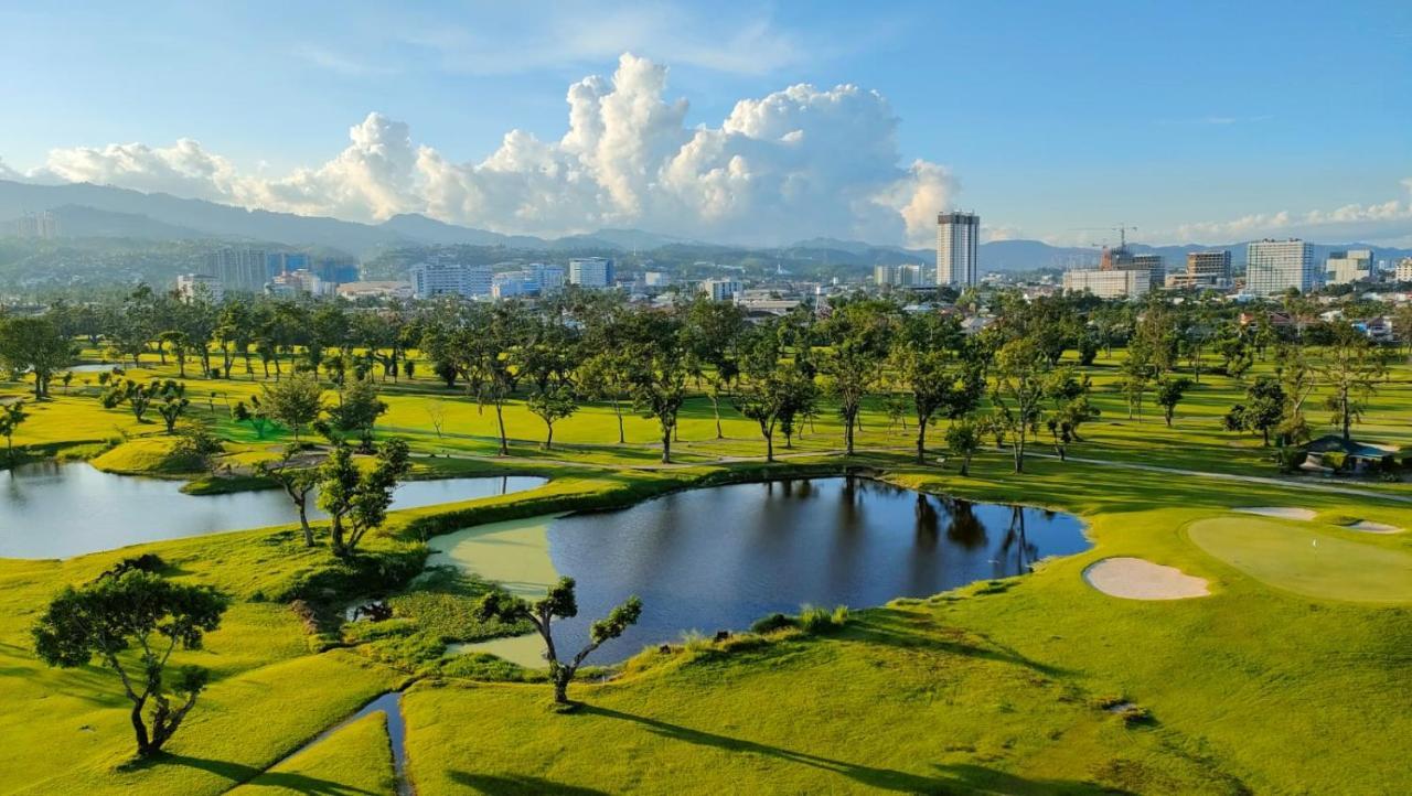Dreamy 2Br Condo, With A Golf Course View Cebu Exterior foto