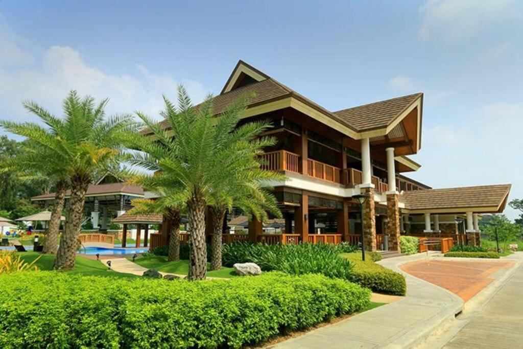 Dreamy 2Br Condo, With A Golf Course View Cebu Exterior foto