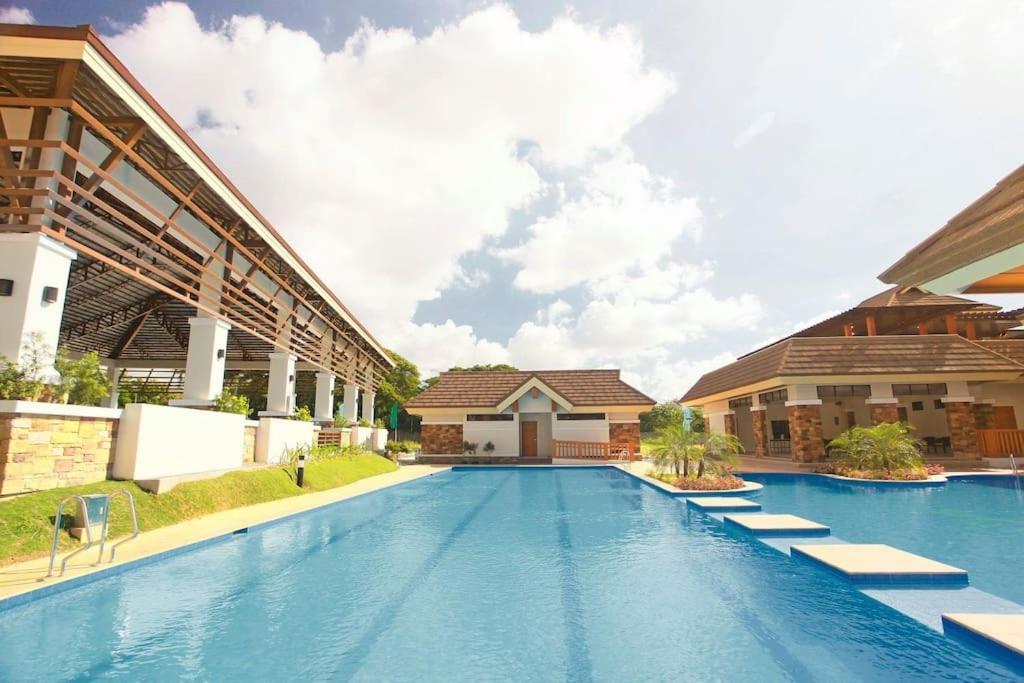 Dreamy 2Br Condo, With A Golf Course View Cebu Exterior foto